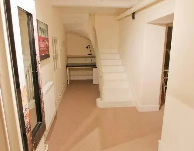 Διαμέρισμα Large Clifton One Bed Flat And Parking