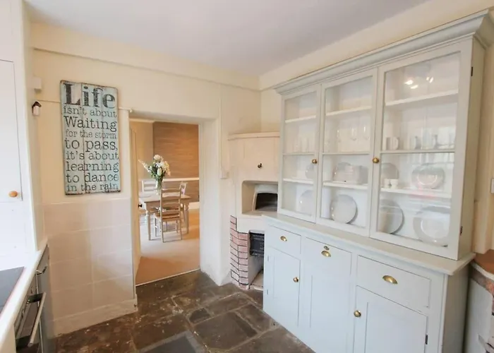 Large Clifton One Bed Flat And Parking Apartmán Bristol