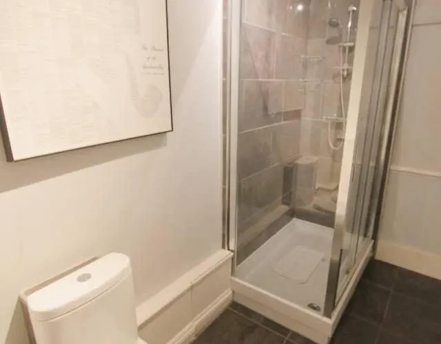 Apartmán Large Clifton One Bed Flat And Parking