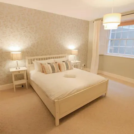 Apartman Large Clifton One Bed Flat And Parking Bristol